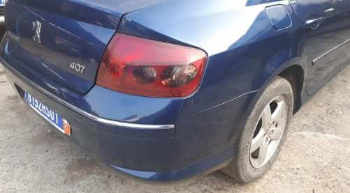 Équipement - PLANÈTE AUTO vérifie le bon fonctionnement des phares, la signalisation, la climatisation, le système autoradio et autres équipements de votre véhicule.